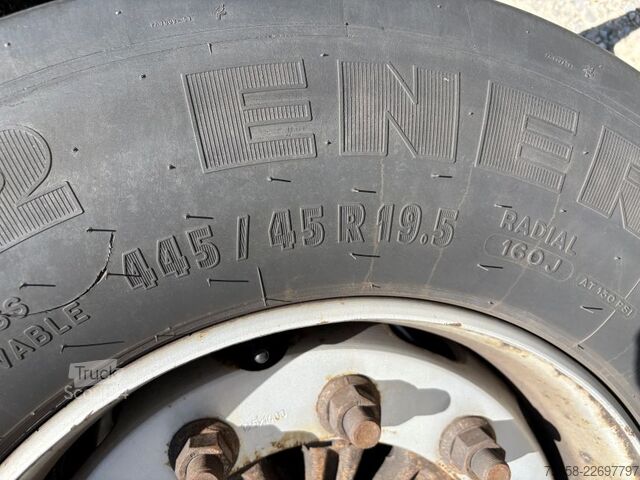 Cserélhető alvázas pótkocsi Krone Maxi BDF Lafette mit Breitreifen 445er