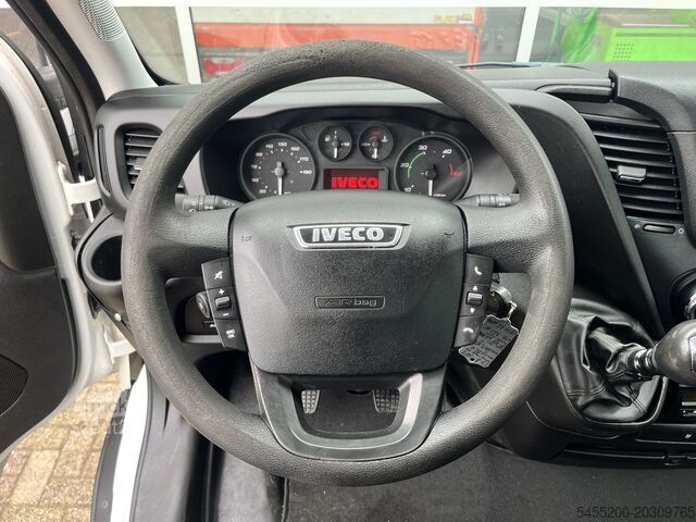 Camião plataforma com grua Iveco Daily 35C15 3.0 345 Maxilift Laadkraan Airco Cr...
