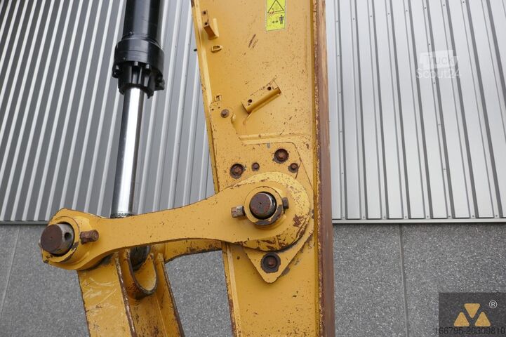 Lánctalpas kotrógép Caterpillar 336FL