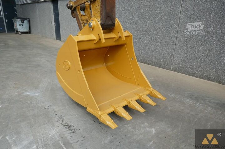 Raupenbagger Caterpillar 325F LCR