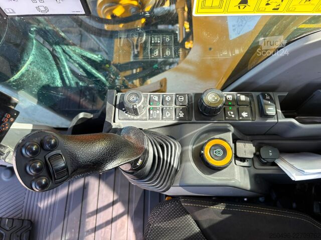Gosenični bager Caterpillar 330 07C 3D / TILT ROTATOR / AC / CENTRAL LUBRIC...