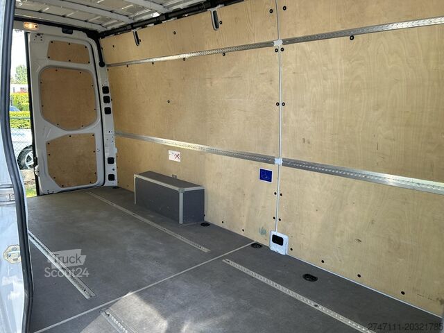 Tovornjak z zabojnikom Mercedes-Benz Vans Sprinter 319 CDI V6 Bestelwagen L3H2 V6 !!