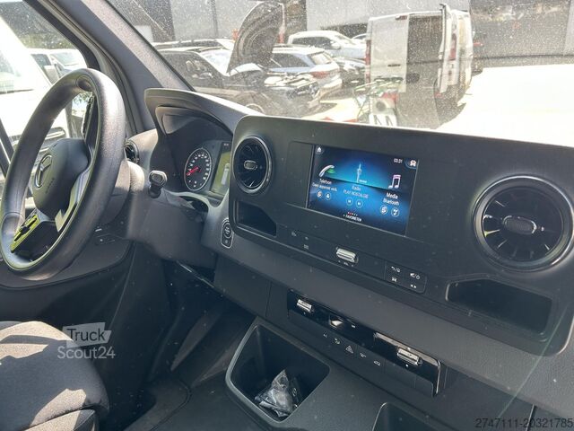 Tovornjak z zabojnikom Mercedes-Benz Vans Sprinter 319 CDI V6 Bestelwagen L3H2 V6 !!