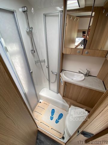 Polointegrovaný karavan LMC Cruiser V 646 G, SAT, Navi, Automatik