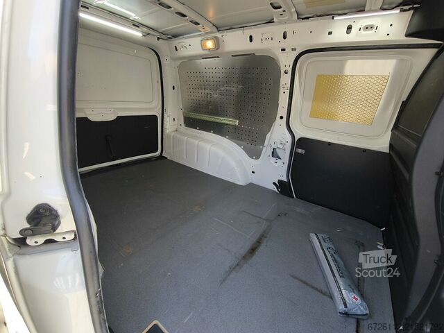 Volkswagen Caddy Maxi 2.0 TDI DSG, navigation system, reversing camera Volkswagen Caddy