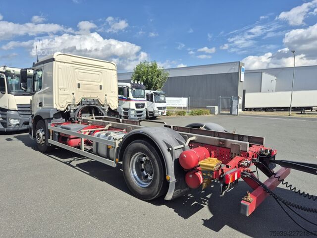 Podwozie ciężarówki Mercedes-Benz Actros 1846 4x2