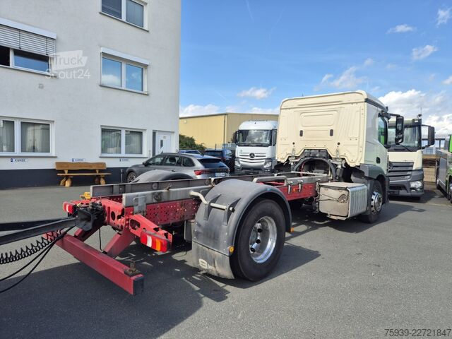 Podwozie ciężarówki Mercedes-Benz Actros 1846 4x2