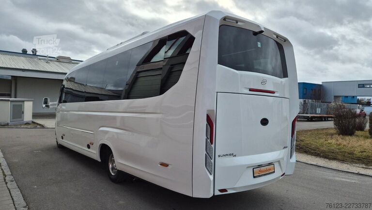 Minibus IVECO 2x Daily 70 Lagerfahrzeug Ferqui Sunrise 2,5 m B