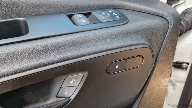 Городской автобус MERCEDES-BENZ Frontniederflur Sprinter 517 / 4 er Bestuhlung