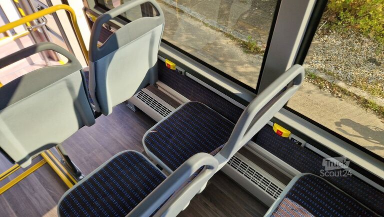 Городской автобус MERCEDES-BENZ Frontniederflur Sprinter 517 / 4 er Bestuhlung