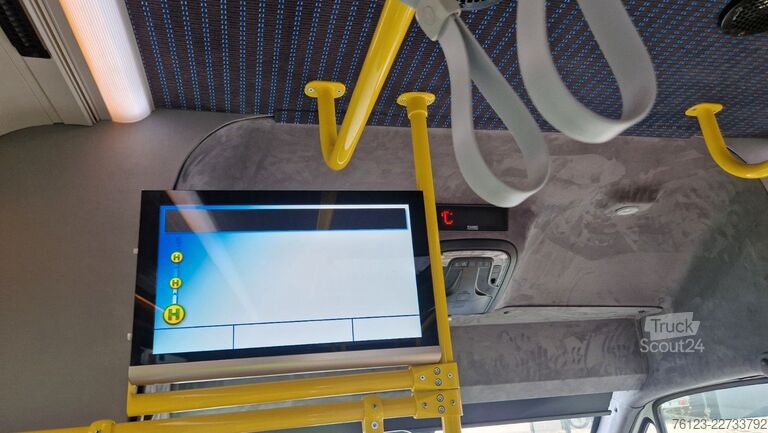 Городской автобус MERCEDES-BENZ Frontniederflur Sprinter 517 / 4 er Bestuhlung