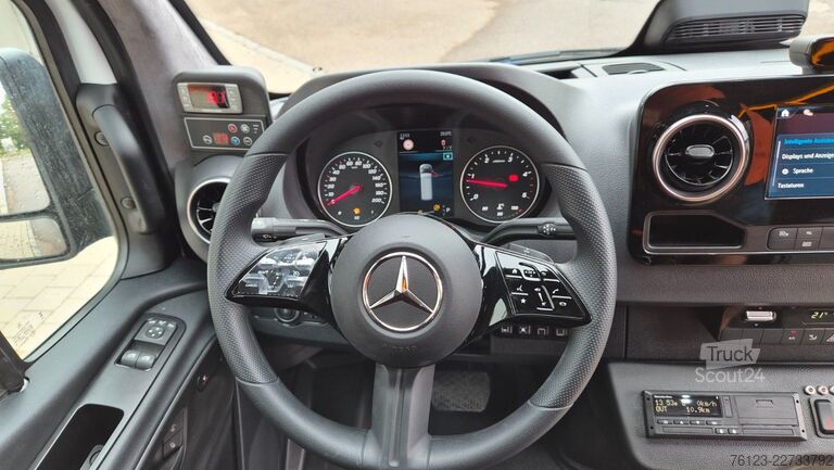 Городской автобус MERCEDES-BENZ Frontniederflur Sprinter 517 / 4 er Bestuhlung