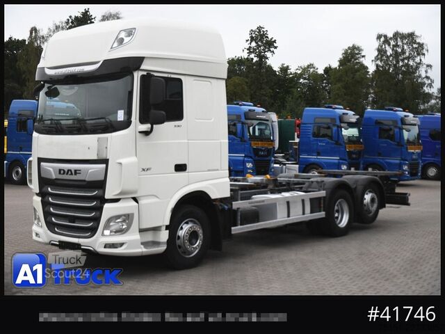 Kamion z zamenljivo nadgradnjo DAF DAF XF 530 FAN SSC Intarder, Lenkachse
