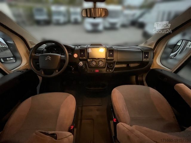 Kamper z alkową CARADO pro A 361