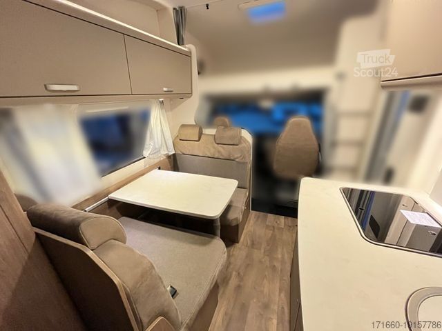 Kamper z alkową CARADO pro A 361