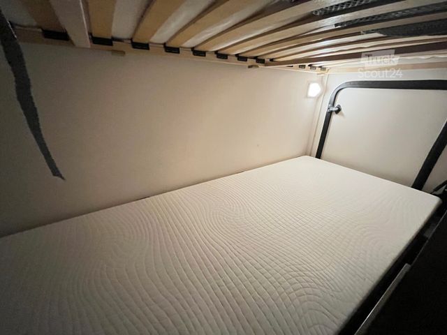 Kamper z alkową CARADO pro A 361