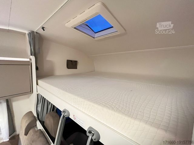 Kamper z alkową CARADO pro A 361