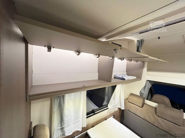 Kamper z alkową CARADO pro A 361