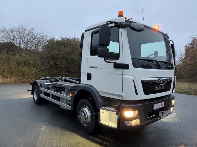 Kroklastebil man TGM 15.290 BL Abrollkipper AHK