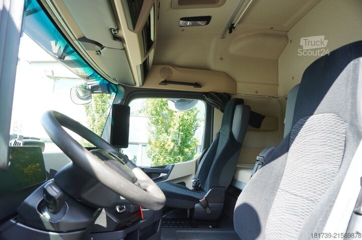 Chladírenský vůz Mercedes-Benz Actros 2546 / Lecapitaine refrigerator