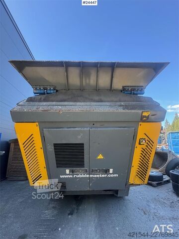 Trituradora de escombros Rubble Master RM100 GO