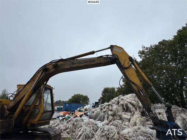 Excavadora sobre orugas Mitsubishi SM120-8 Crawler Excavator – 3 Buckets – 6,400 Hour