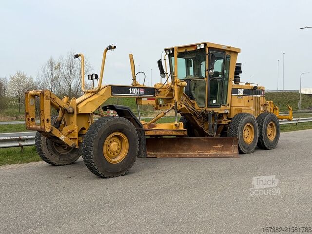 Road grader Caterpillar 140H