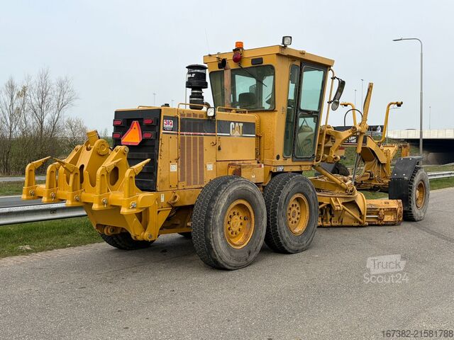 Road grader Caterpillar 140H