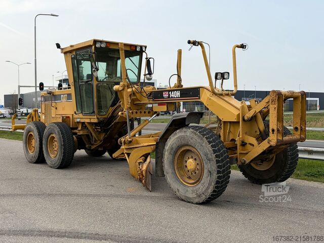 Road grader Caterpillar 140H