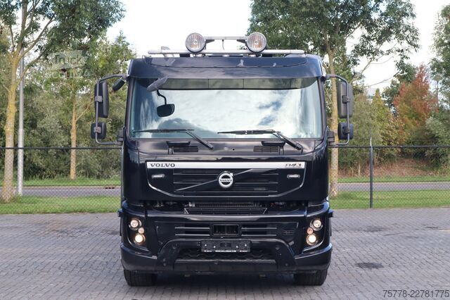 شاحنة قلابة Volvo FMX 420 | 6X4*2 | ISOLATED ASPHALT TIPPER | BIG...