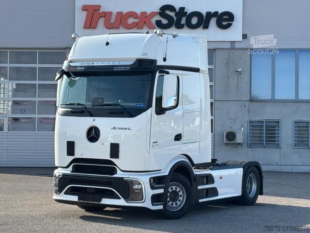 Standardni vlačilec  Actros 1851 LS