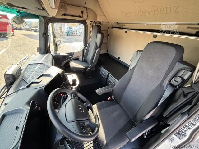 Standardni vlačilec  Actros 1851 LS