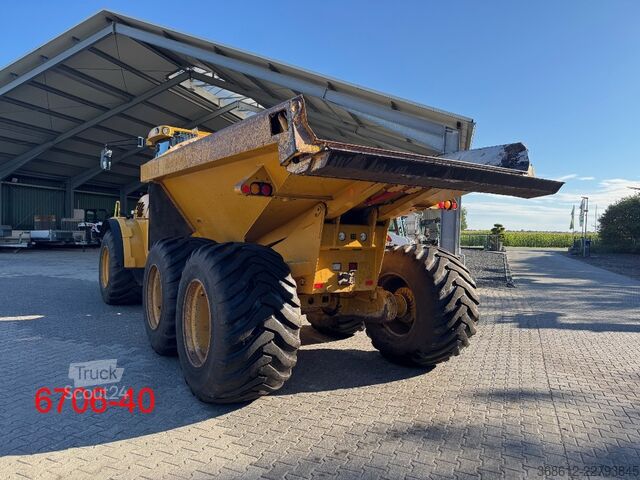 Camion-benne articulé Hydrema 922F