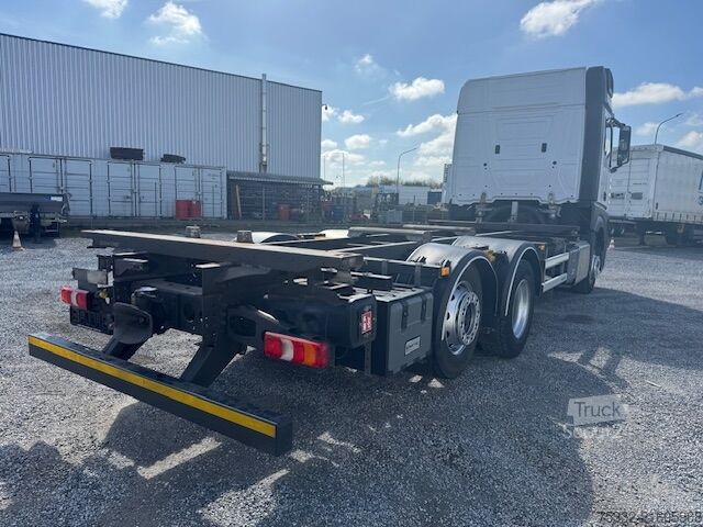 Camion porte-caisses amovibles Mercedes-Benz Actros 2540 BDF exBW Fahrsch BIG KM 100