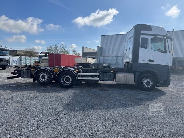 Camion porte-caisses amovibles Mercedes-Benz Actros 2540 BDF exBW Fahrsch BIG KM 100