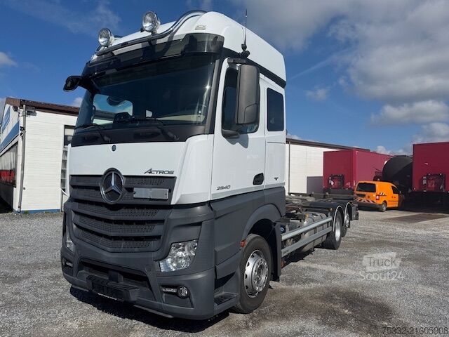 Camion porte-caisses amovibles Mercedes-Benz Actros 2540 BDF exBW Fahrsch BIG KM 100