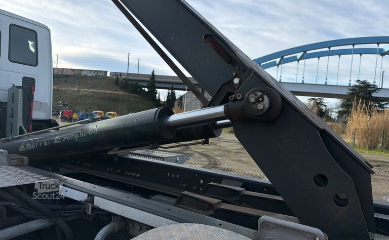 Hakowiec Iveco Stralis 360 6x2 / 50 tho. km!! / Marell