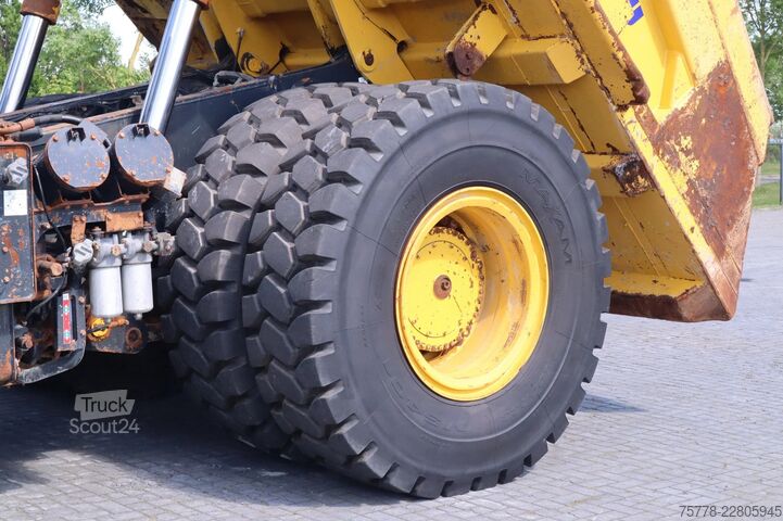 Pašizgāzējs Komatsu HD405 -8E0 | 77 TON | GOOD TIRES