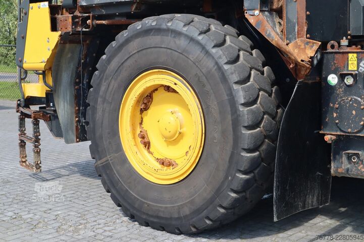 Pašizgāzējs Komatsu HD405 -8E0 | 77 TON | GOOD TIRES