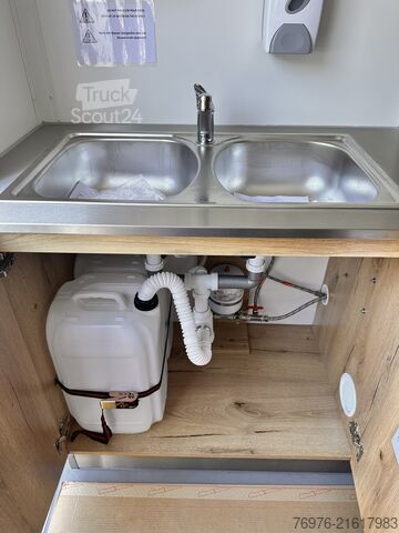 Verkeerswerkzaamheden Mercedes-Benz Foodtruck, Imbisswagen, Food Truck mit neuer Küche und Ausstattung