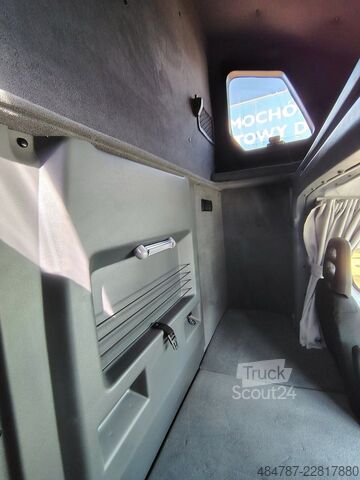 Transportador con plataforma y toldo IVECO Daily 70C18HA8 Plane LBW BackSleeper SOFORT