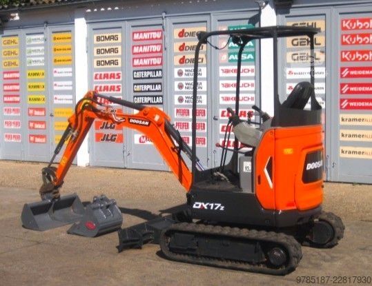 Minigraafmachine DOOSAN DX 17 z * 2x Löffel * (baugleich BOBCAT E17z)