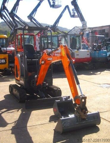 Minigraafmachine DOOSAN DX 17 z * 2x Löffel * (baugleich BOBCAT E17z)
