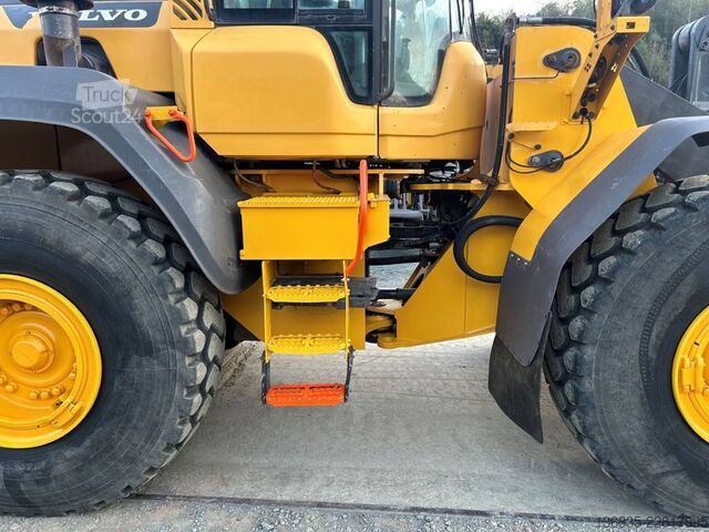 Iekrāvējs Volvo L 120 H