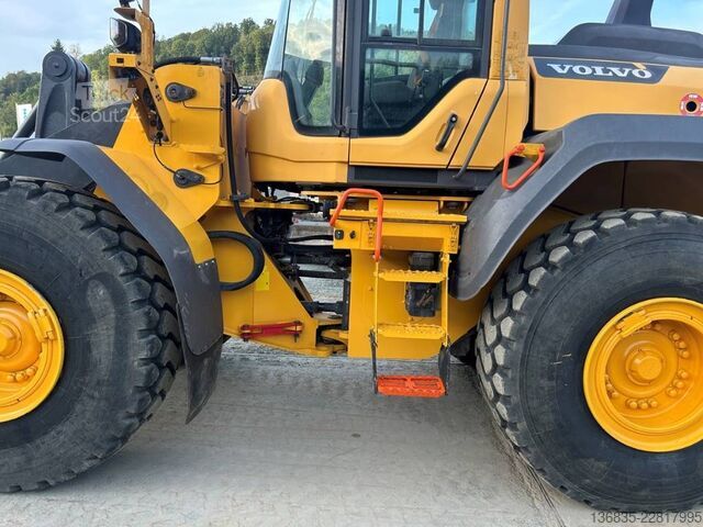 Iekrāvējs Volvo L 120 H