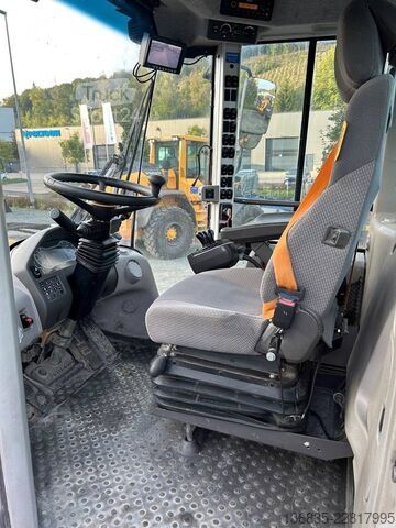 Iekrāvējs Volvo L 120 H