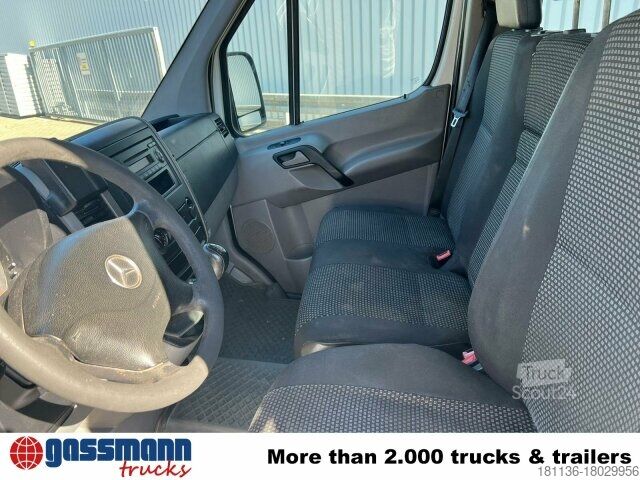 Pick-up van Mercedes-Benz Sprinter 209 CDI 4x2 Doka