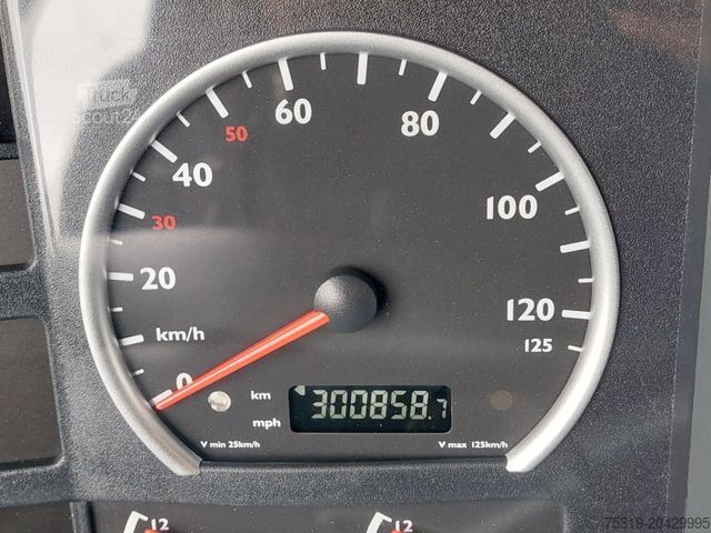 Beton pompası kamyonu MAN 35.413 FFD-TM BB CIFA MAGNUM MK 28.4