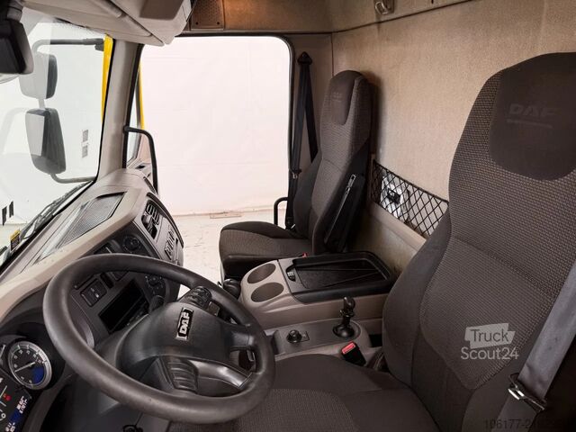 Transport réfrigéré/congélé DAF LF 220 EURO 6 BLATT/BLATT -LAMMES/LAMMES - SCH...