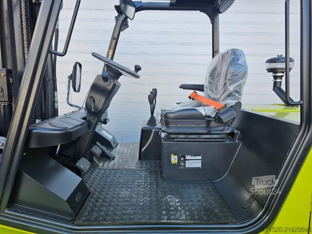 Voorlader vorkheftruck Clark C70D - NEU - DIESEL KUBOTA - TRIPLEX